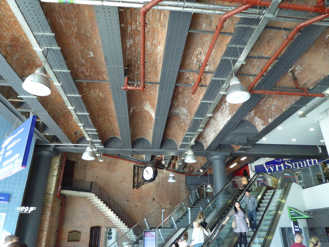 Manchester Piccadilly southern entrance roof