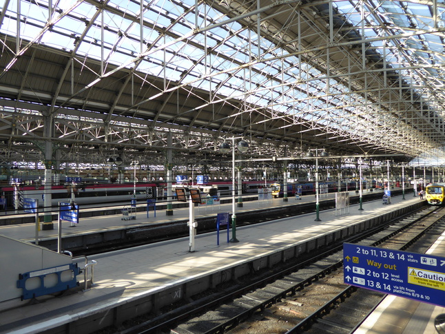 Manchester
Piccadilly trainshed
