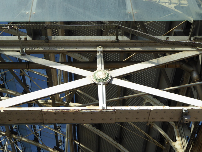 Manchester Piccadilly trainshed end detail