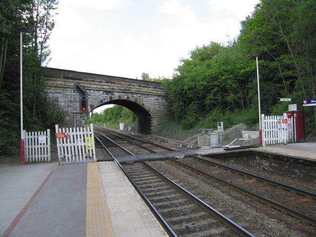 Moorthorpe platform 2 looking north