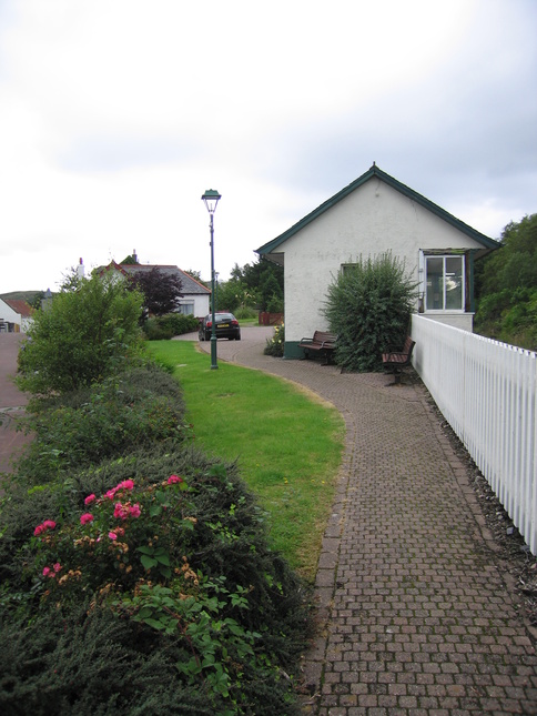 Morar station building side