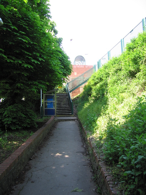 Nailsea and Backwell
platform 1 approach