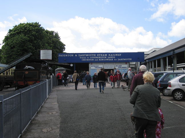 Paignton Queens Park
entrance