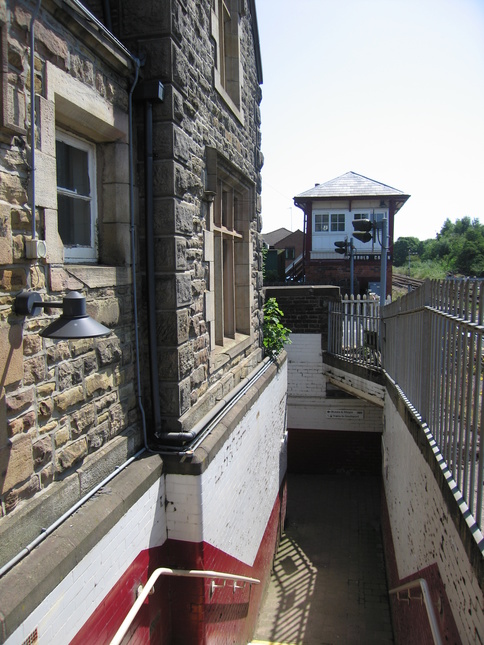 Parbold platform 1 subway
entrance