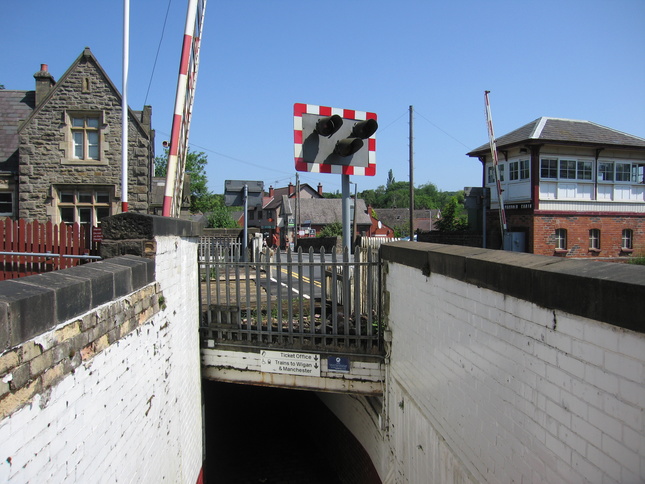 Parbold platform 2 subway
entrance