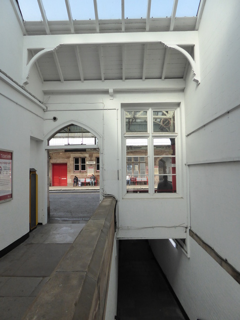 Penrith platform 1 subway
entrance