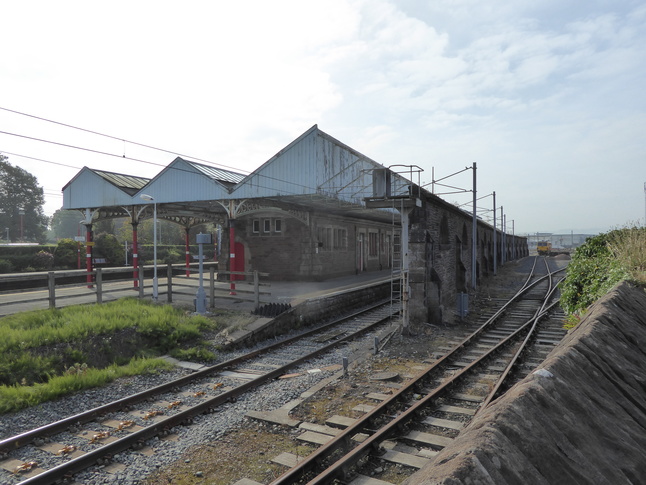 Penrith platforms 2 and 3 canopy