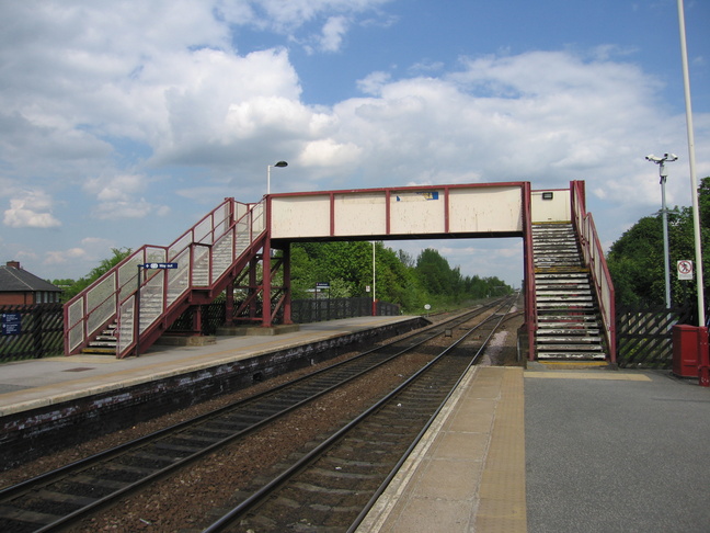 Pontefract Monkhill
footbridge