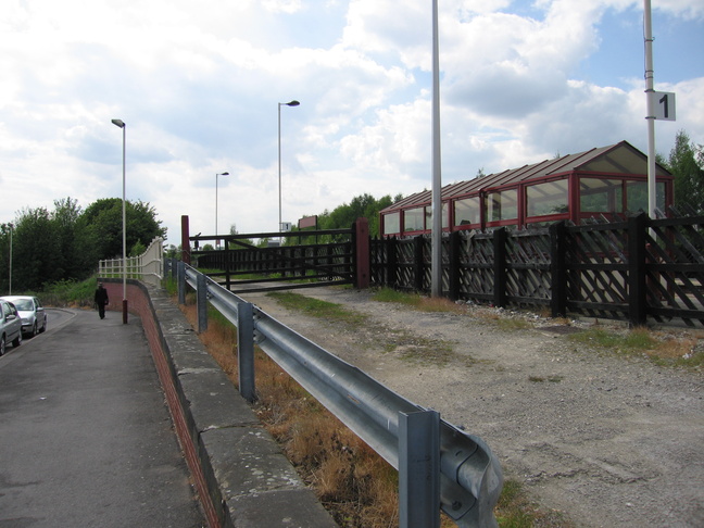 Pontefract Monkhill
road gate