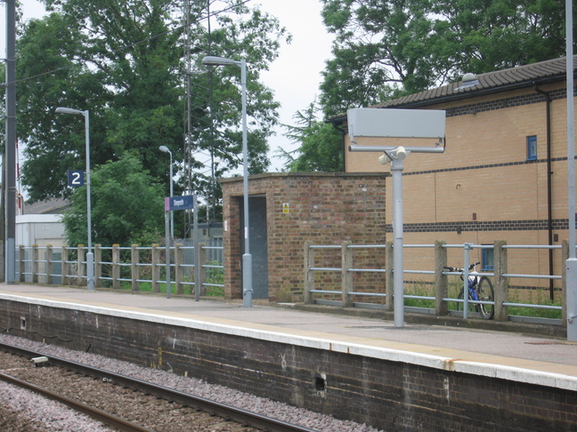 Shepreth platform 2 shelter