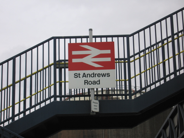 St Andrews Road sign