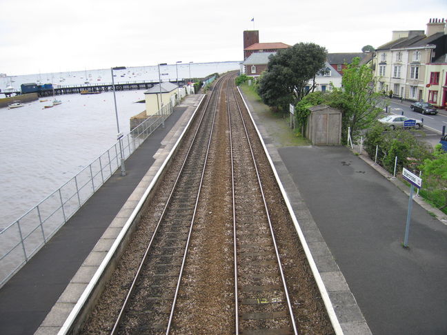 Starcross looking south