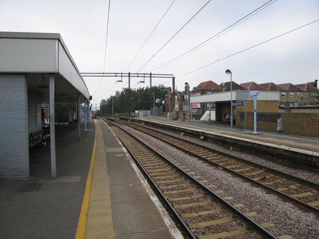 St James Street platforms 1 and
2