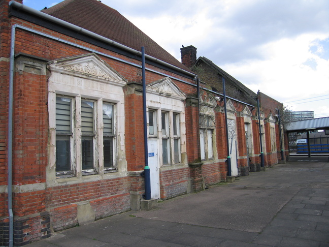 Stratford platform 11 front