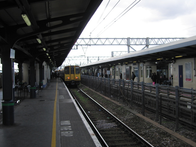 Stratford platforms 5 and 6