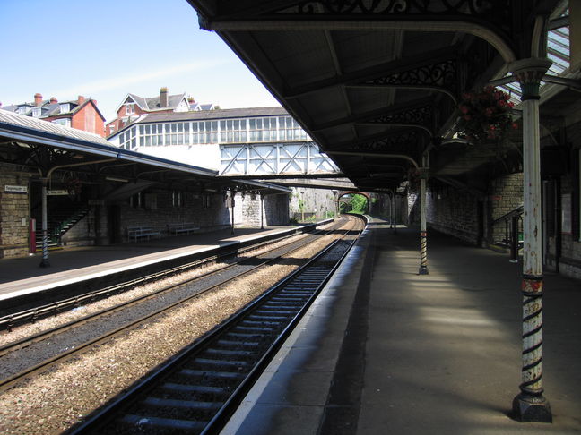 Teignmouth platform 1
