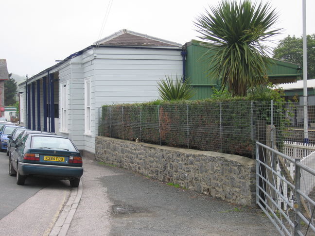 Totnes platform 2 approach