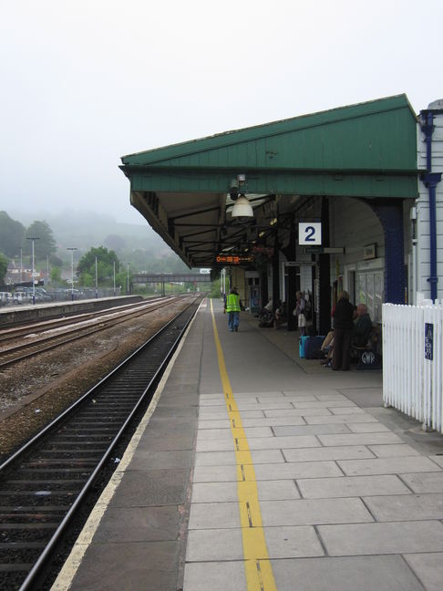 Totnes platform 2