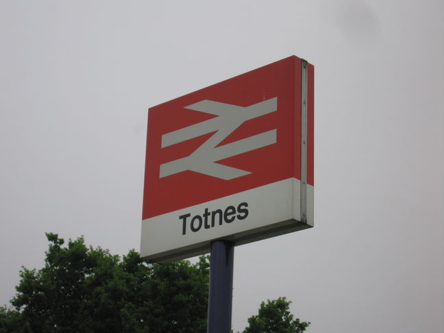 Totnes station sign