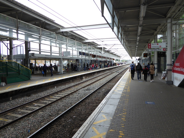 Tottenham Hale platform 1 looking
north