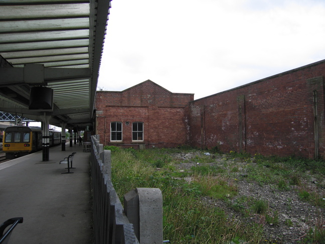 Wakefield Westgate platform
2 disused area