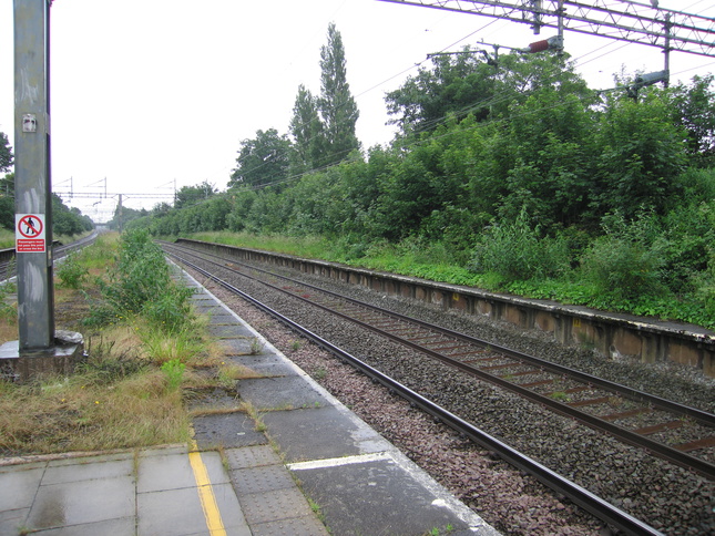 West Allerton platform 3 looking
east