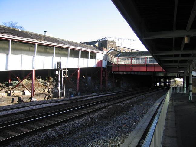 West Croydon footbridge