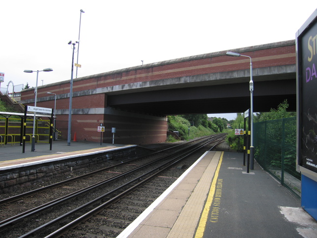 Aintree looking south