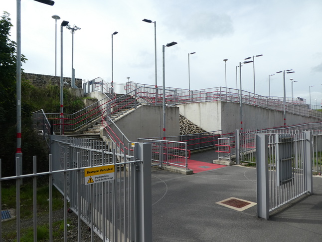 Apperley Bridge gates