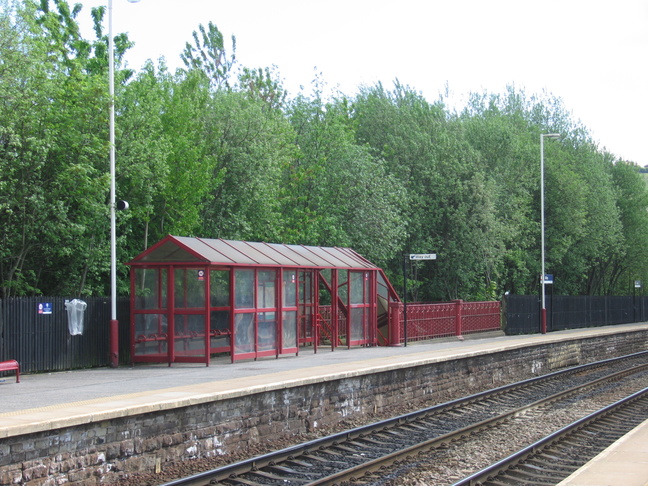 Batley platform 2 shelter