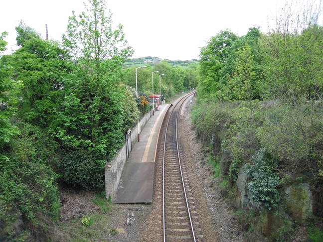 Berry Brow from bridge
looking south