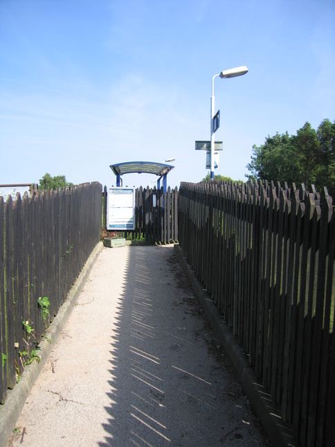 Bescar Lane platform 1 ramp