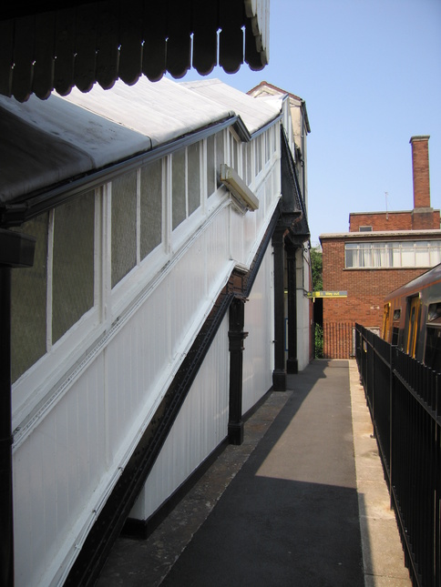 Birkenhead Central
platform 2 steps, side