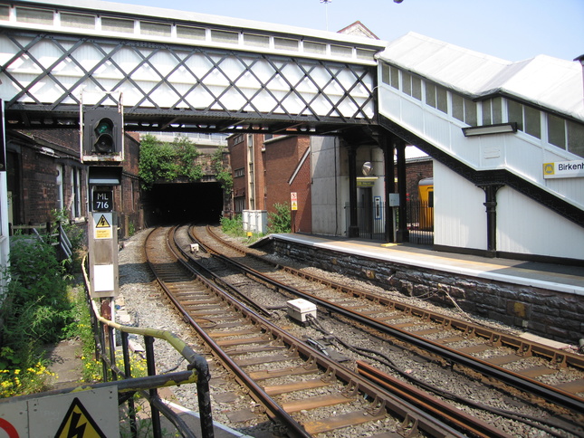 Birkenhead Central footbridge
