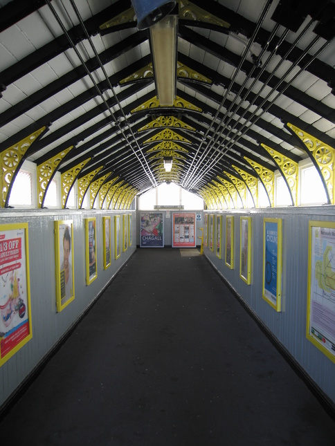Birkenhead Central inside
footbridge