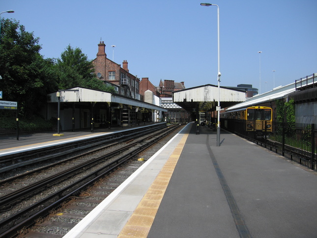 Birkenhead Central
platforms looking north
