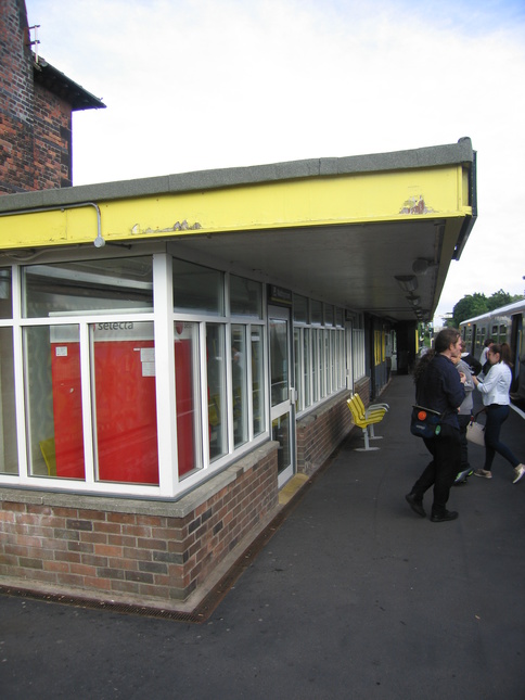 Blundellsands and
Crosby platform 1