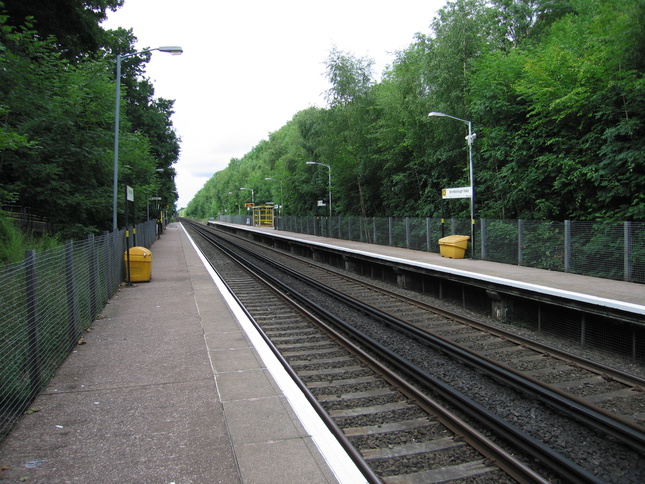 Bromborough Rake platforms
looking north