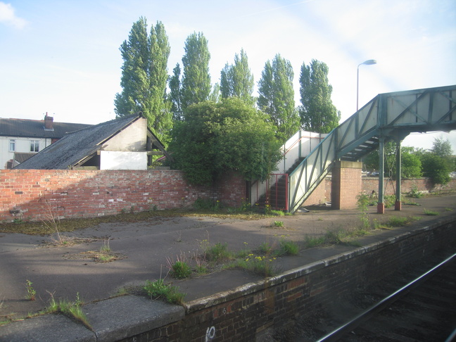 Castleford disused footbridge
end