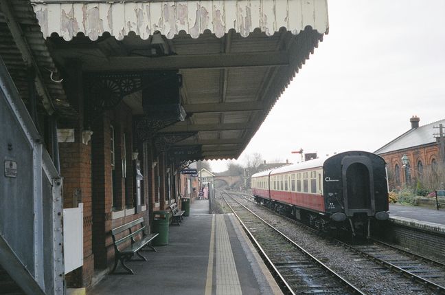 Chappel and Wakes Colne
canopy