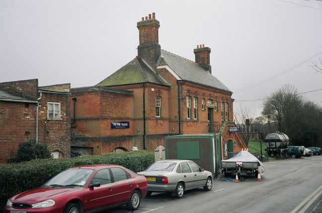 Chappel and Wakes Colne
rear