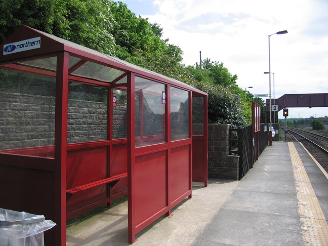 Cottingley platform 2 shelter