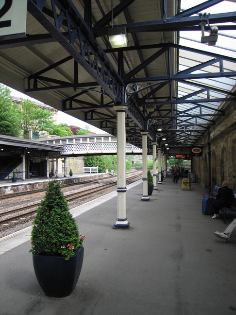 Dewsbury platform 2 under
canopy