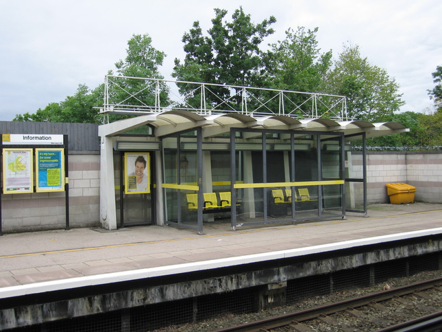 Eastham Rake platform 2 shelter