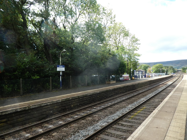 Edale platform 1