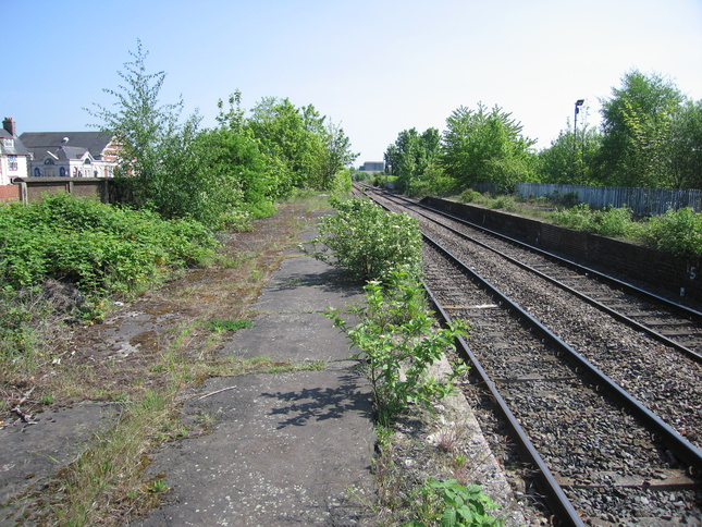 Featherstone looking west