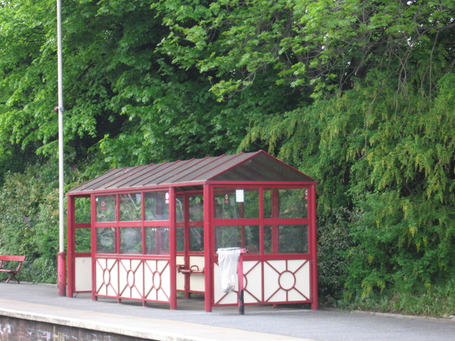 Garforth platform 1 shelter