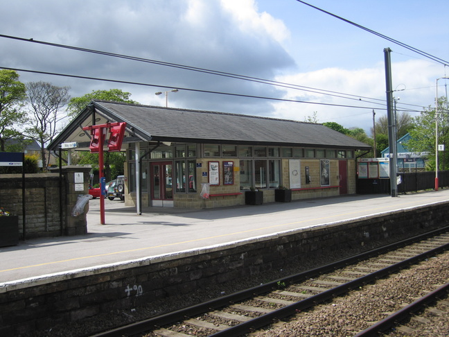 Guiseley platform 1 building