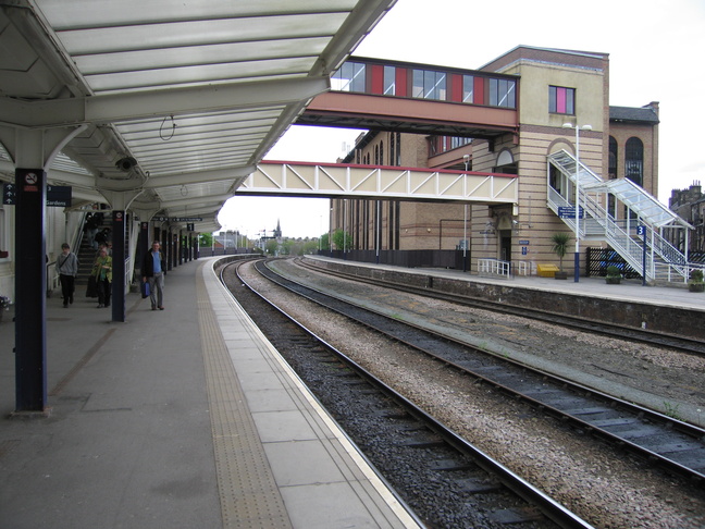 Harrogate platform 1 looking north