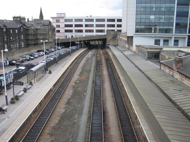 Harrogate from bridge looking
south